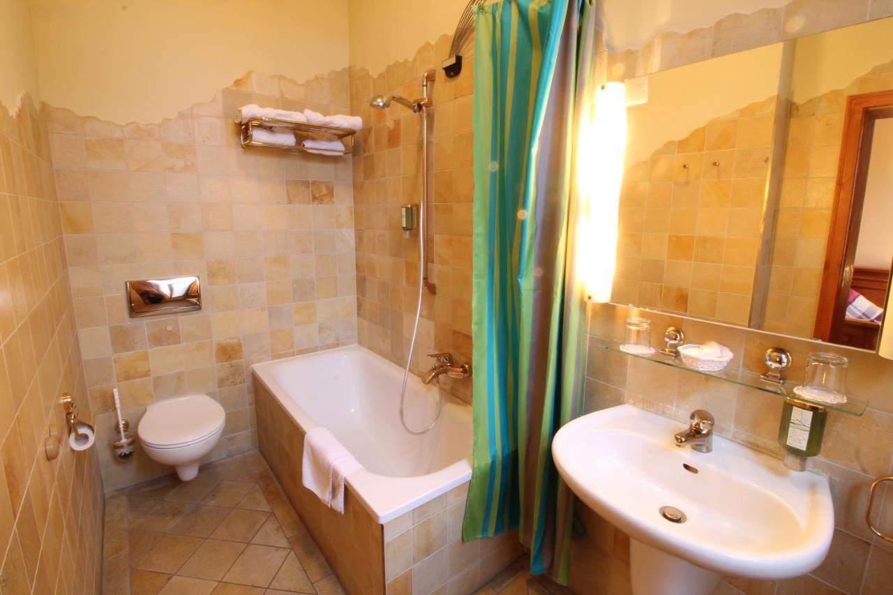 Schloss Gattersburg Hotel Grimma Ngoại thất bức ảnh